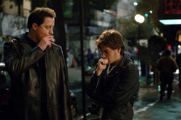 Brendan Fraser et Emile Hirsch dans Etats de choc (2007)