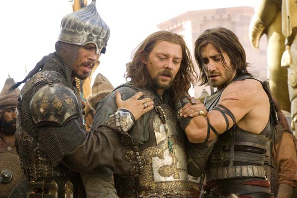 Richard Coyle, Jake Gyllenhaal, et Toby Kebbell dans Prince of Persia: Les sables du temps (2010)