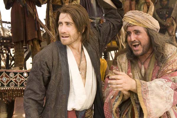 Alfred Molina et Jake Gyllenhaal dans Prince of Persia: Les sables du temps (2010)
