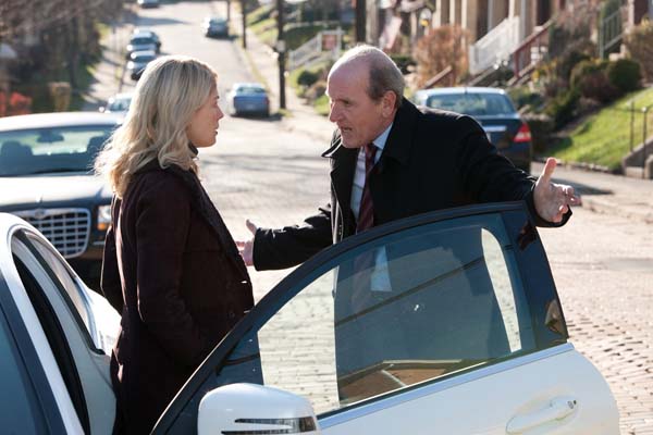 Richard Jenkins et Rosamund Pike dans Jack Reacher (2012)