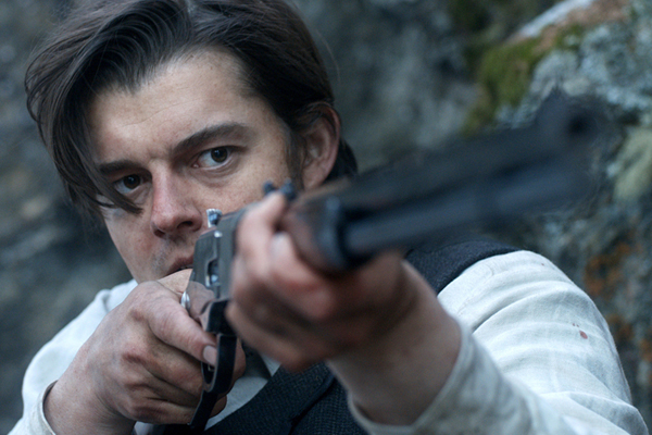 Sam Riley dans The Dark Valley (2014)