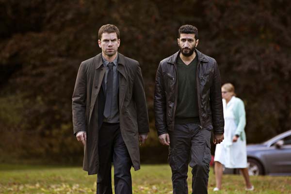 Fares Fares et Nikolaj Lie Kaas dans Les enquêtes du Département V: Miséricorde (2013)