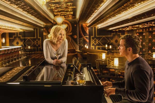 Chris Pratt et Jennifer Lawrence dans Passengers (2016)