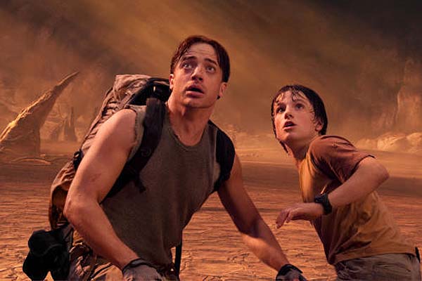 Brendan Fraser et Josh Hutcherson dans Voyage au Centre de la Terre (2008)