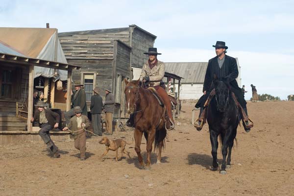 Russell Crowe et Ben Foster dans 3:10 to Yuma (2007)