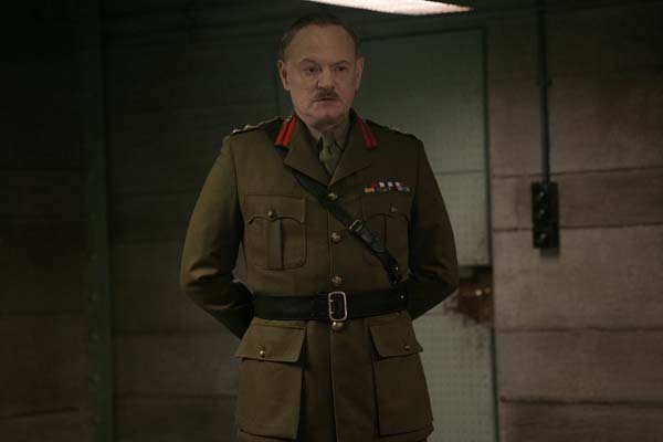 Jared Harris dans Allied (2016)