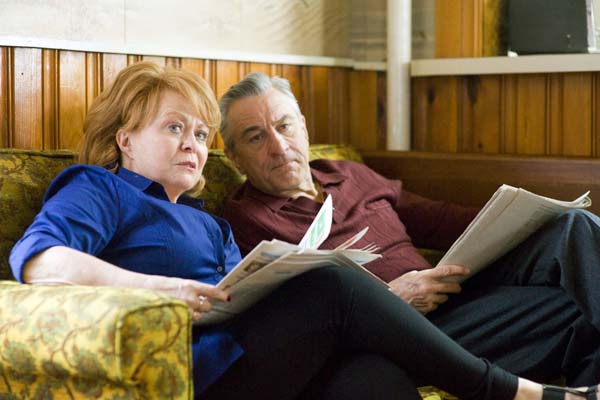 Robert De Niro et Jacki Weaver dans Silver Linings Playbook (2012)