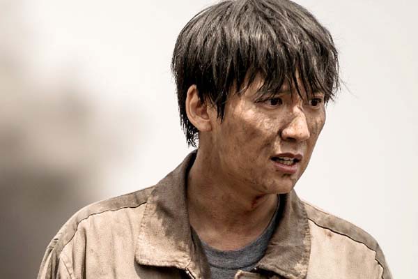 Nam-gil Kim dans Pandora (2016)