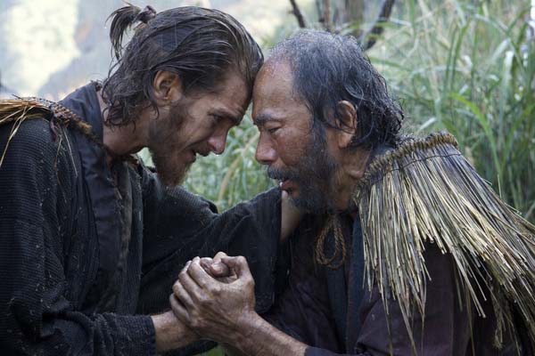 Shin'ya Tsukamoto et Andrew Garfield dans Silence (2016)