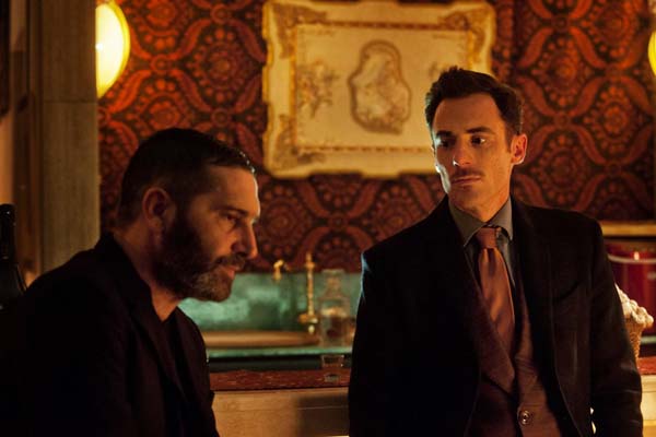 Elio Germano et Adamo Dionisi dans Suburra (2015)