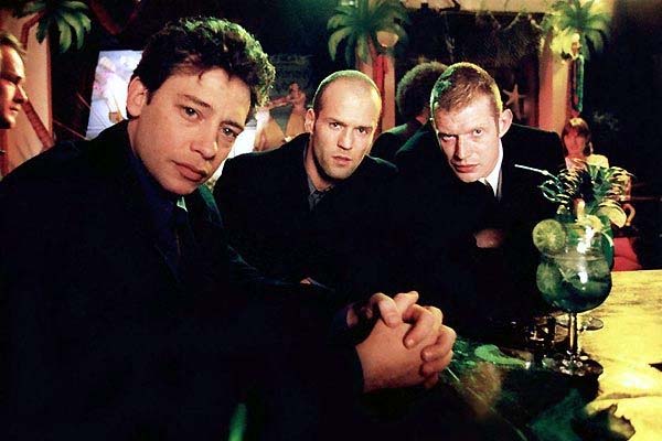Jason Flemyng, Dexter Fletcher, et Jason Statham dans Lock, Stock and Two Smoking Barrels (1998)