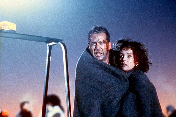 Bruce Willis et Bonnie Bedelia dans Die Hard 2 (1990)