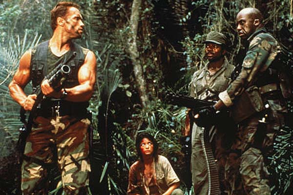 Arnold Schwarzenegger, Carl Weathers, Elpidia Carrillo, et Bill Duke dans Predator (1987)
