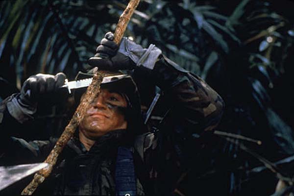 Sonny Landham dans Predator (1987)