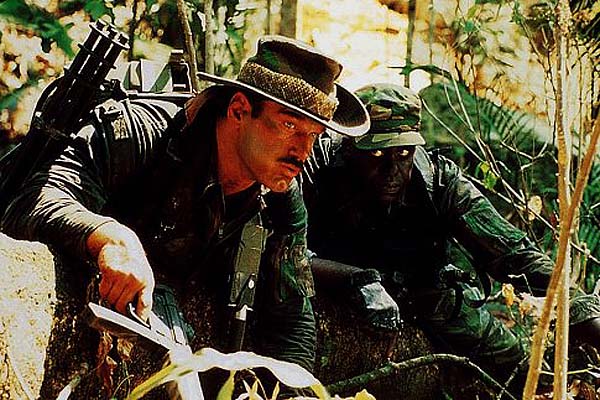 Jesse Ventura et Bill Duke dans Predator (1987)