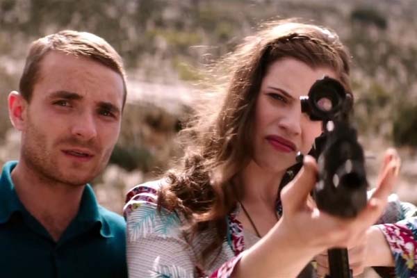 Martin McCann et Jessica De Gouw dans The Rezort (2015)
