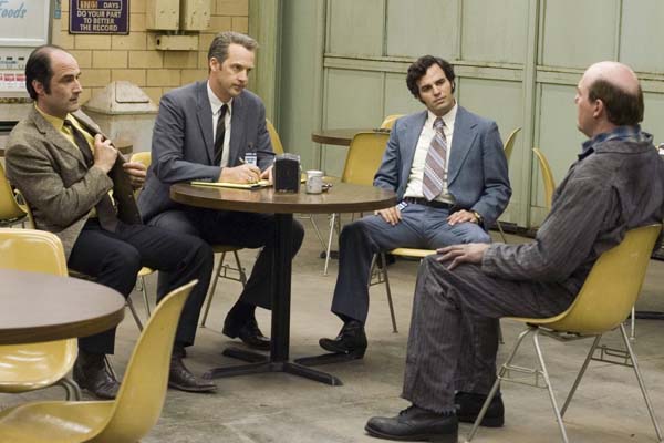 Anthony Edwards, Elias Koteas, John Carroll Lynch, et Mark Ruffalo dans Zodiac (2007)