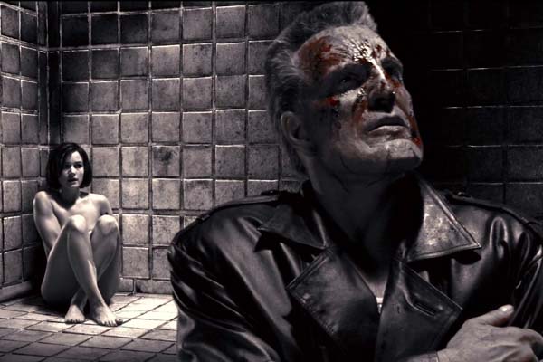 Mickey Rourke et Carla Gugino dans Sin City (2005)