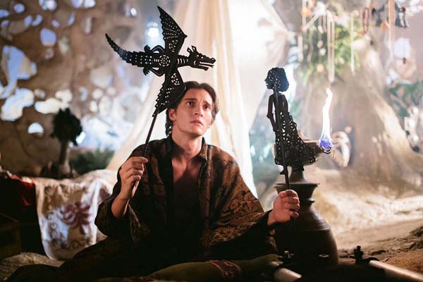 Mariya Poezzhaeva dans Dragon Inside Me (2015)