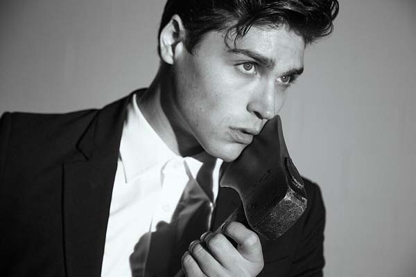 Logan Huffman dans Final Girl (2015)