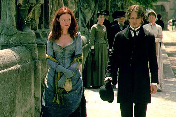 Heather Graham and Johnny Depp dans From Hell (2001)