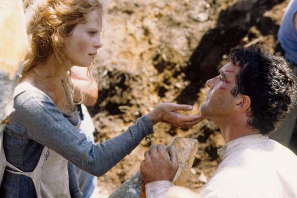 Antonio Banderas et Maria Bonnevie dans The 13th Warrior (1999)