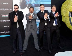 Jason David Frank, Walter Jones, Austin St. John, et David Yost lors de la 1ère de Power Rangers (2017)