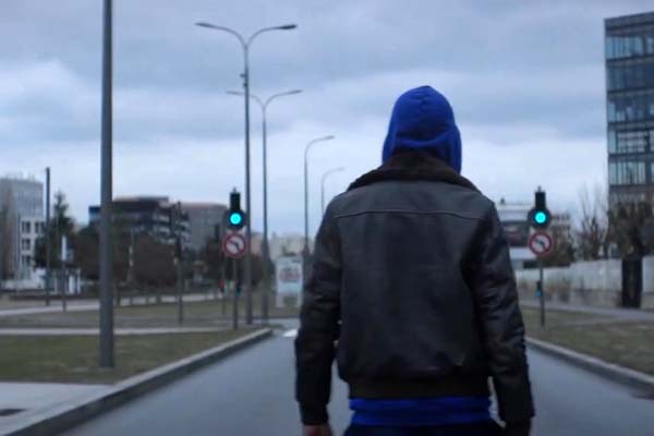 Stéphane Bak dans Seuls (2017)