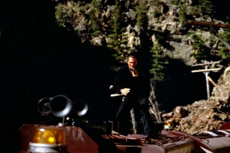 Steven Seagal dans Under Siege 2: Dark Territory (1995)