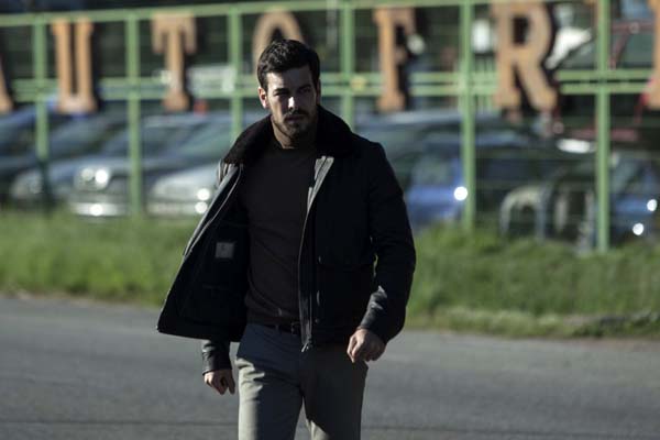 Mario Casas dans Contratiempo (2016)