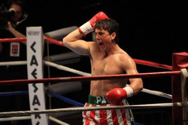 Miles Teller dans Bleed for This (2016)