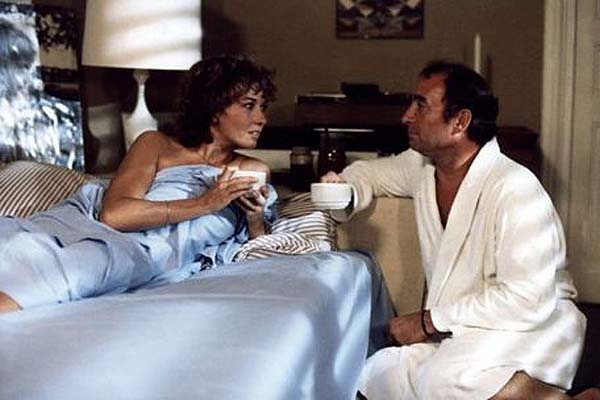 Marlène Jobert et Claude Brasseur dans La Guerre des Polices (1979)