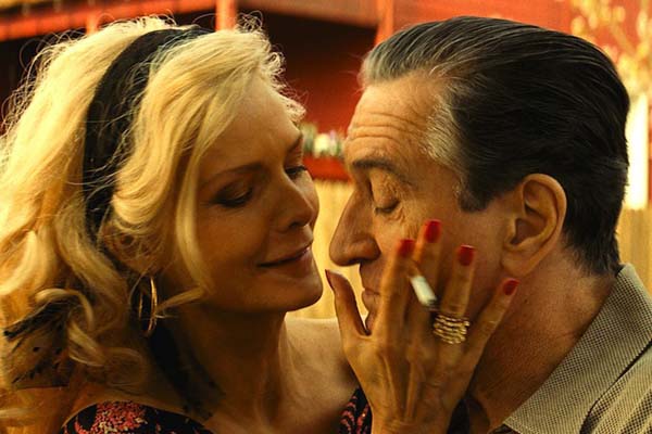 Robert De Niro et Michelle Pfeiffer dans The Family (2013)