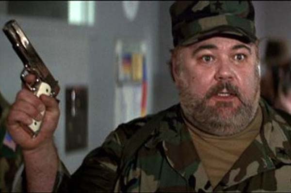 Brad Leland dans Piège à Haut Risque (1998)