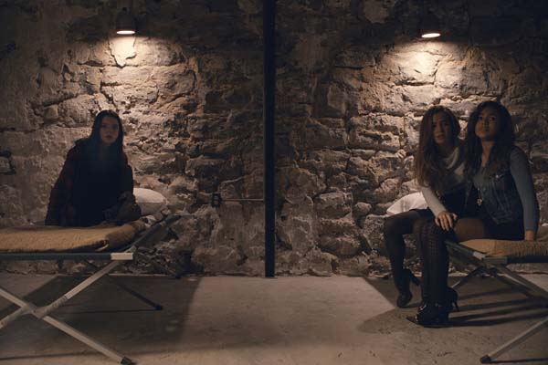 Jessica Sula, Haley Lu Richardson, et Anya Taylor-Joy dans Split (2016)