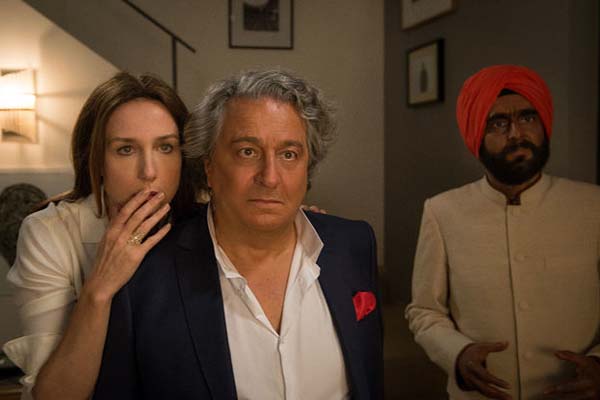 Christian Clavier et Elsa Zylberstein dans A bras ouverts (2017)