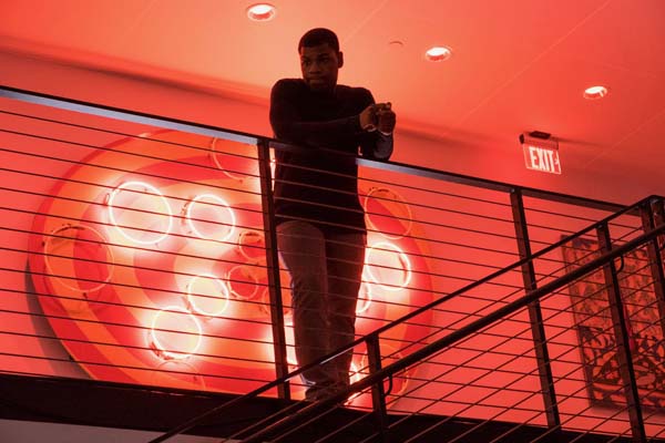 John Boyega dans The Circle (2017)