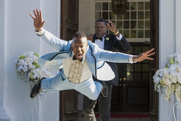 Marlon Wayans et Dennis Haysbert dans Naked (2017)