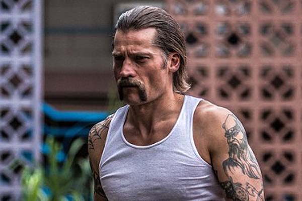 Nikolaj Coster-Waldau dans Shot Caller (2017)