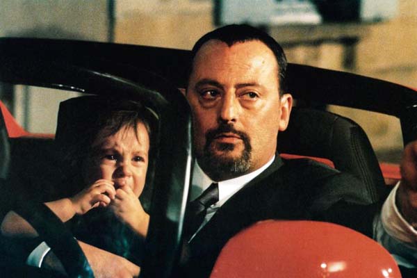 Jean Reno dans Un Amour de Sorcière (1997)