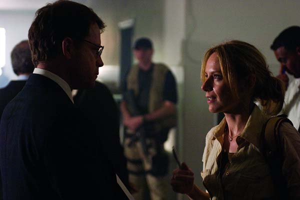 Greg Kinnear et Amy Ryan dans Green Zone (2010)