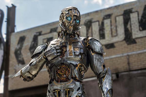 Jim Carter dans Transformers: The Last Knight (2017)