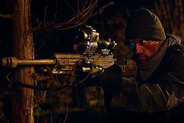 Mark Rhino Smith dans Security (2017)