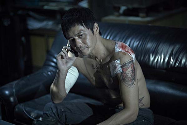 Jang Dong-gun dans No Tears for the Dead (2014)