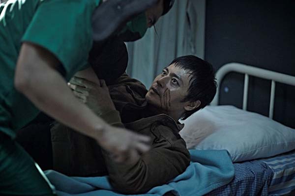 Jang Dong-gun dans No Tears for the Dead (2014)