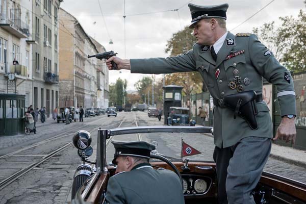 Jason Clarke dans HHhH (2017)