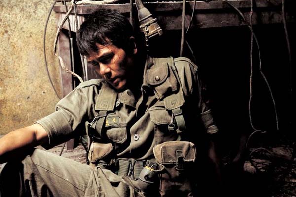 Woo-seong Kam dans R-Point (2004)