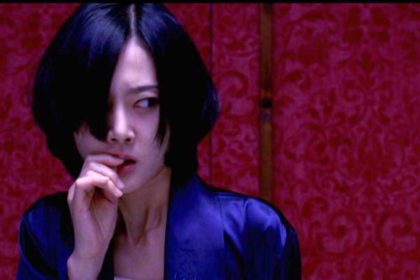 Yum Jung-ah dans 2 Sœurs (2003)