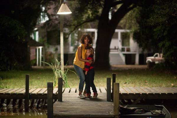 Halle Berry et Sage Correa dans Kidnap (2017)