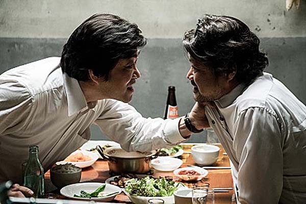 Son Hyun-joo et Kim Sang-ho dans Ordinary Person (2017)